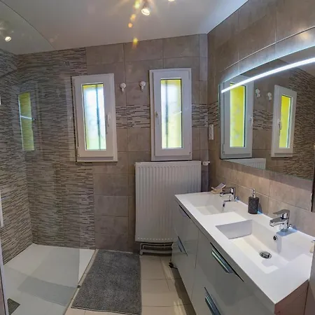 Prázdninový dům Paisible Maison Entiere 140m2 Avec Veranda Vue Sur La Campagne Renwez