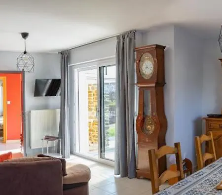 Paisible Maison Entiere 140m2 Avec Veranda Vue Sur La Campagne Renwez